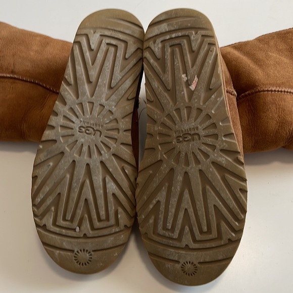 Ugg Tall Chesnut Boots - Picture 11 of 15